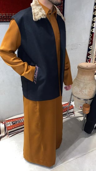 سديري جوخ اسود فرو رقبه