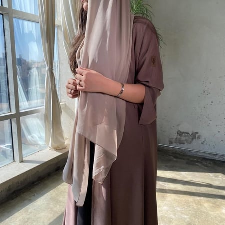 عباية لنن امريكي بني فاتح ، قصة كلوش