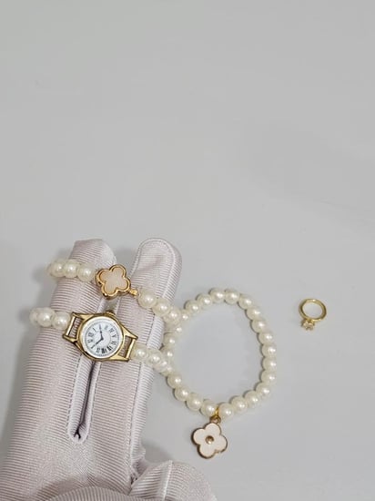 مجموعة مواليد مميزه ساعه مع خاتم واسوره وخلخال