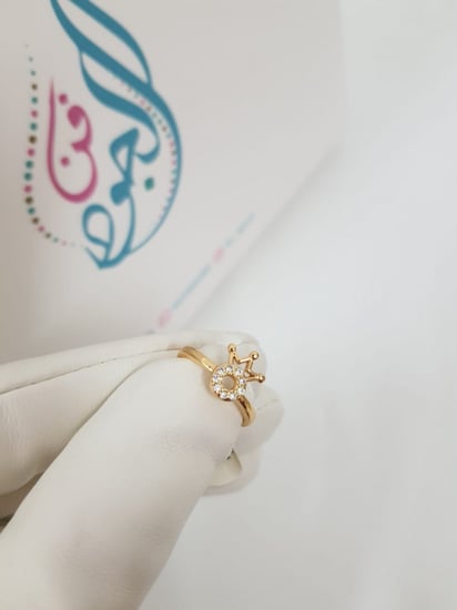 خاتم بنات مطلي بالذهب