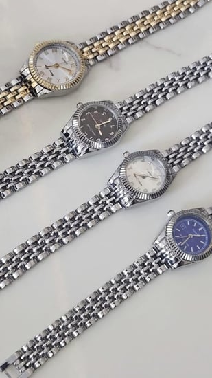 ساعة يد كلاسيكية فاخرة للأولاد