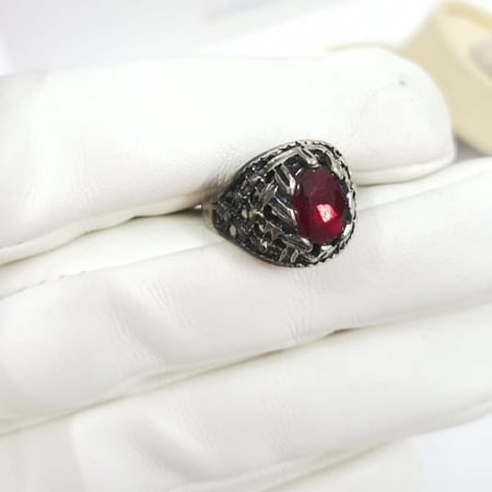 خاتم اولاد لون احمر بارد