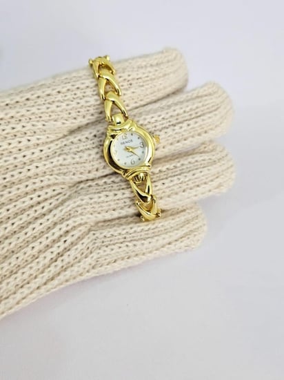 ساعه انيقه للبنات