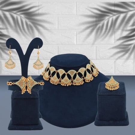 طقم نسائي بديل الذهب