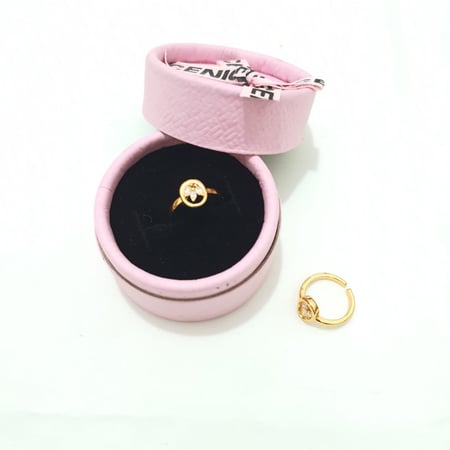 خاتم اطفال مطلي بالذهب