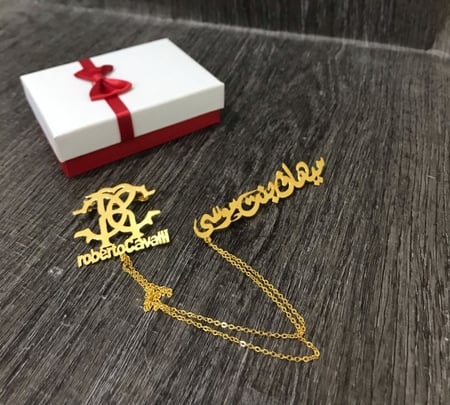 بروشات أطفال مطليه بالذهب