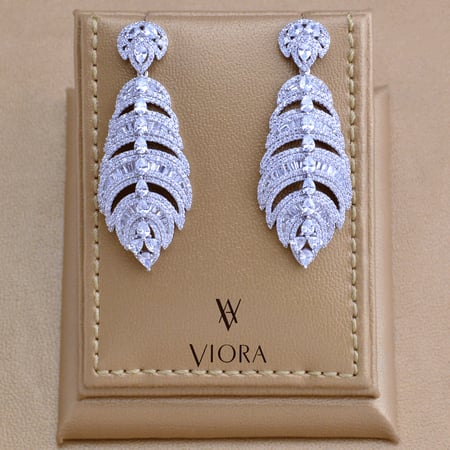 أقراط زركون تصميم ألماس