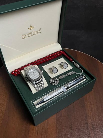 طقم رجالي مع مسباح بكلايت