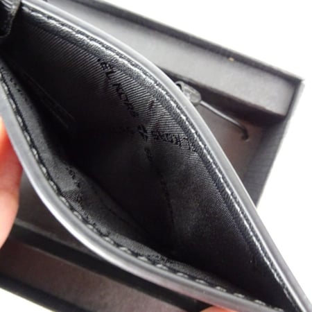 بوكس هدايا مايكل كورس كارد هولدر مع ميدالية