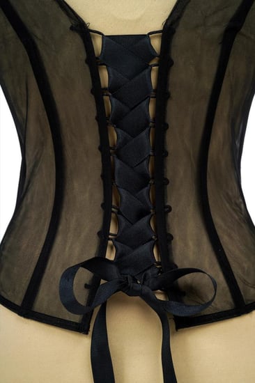 كورسية لون أسود شبك طويل