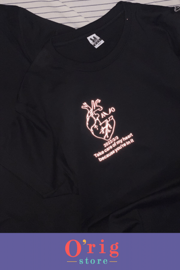 تيشيرتات القلب العاكس