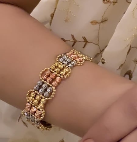 طقم مطلي بالذهب عيار 24