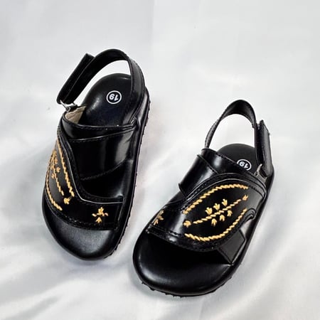 نعال اطفال اسود