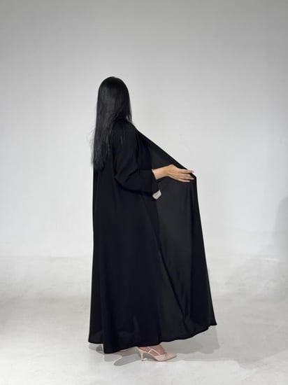 ملكي مع أكمام سواره بفتحة بيج