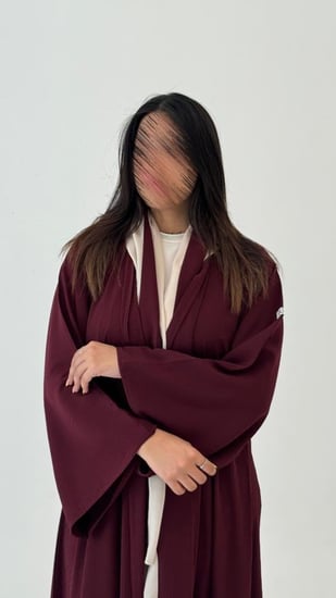 عبايه زوم عنابي اكمام واسعه