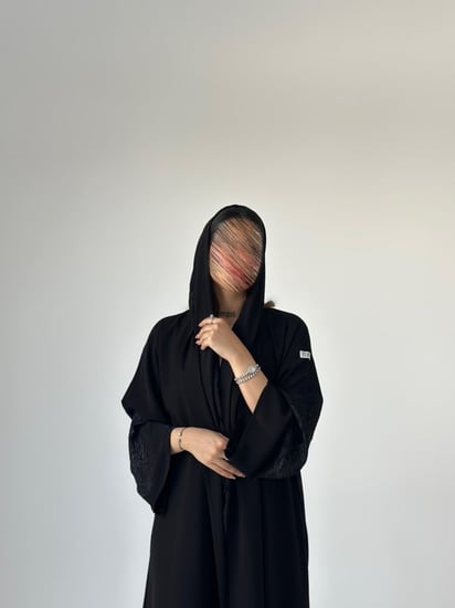 عباية ملكي مع ملكي مطرز أسود