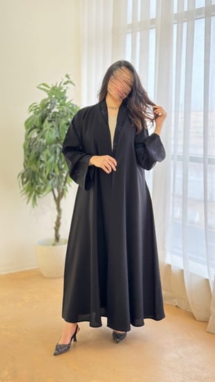 عباية كتان مع أكمام كتان مطرزة أزرق