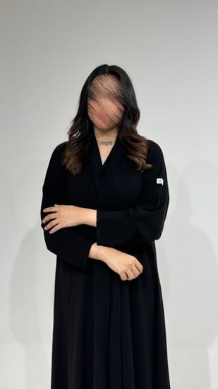 عباية ملكي أكمام ضيقة