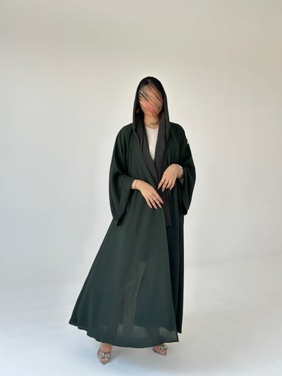 عباية كريب خضراء أكمام واسعة