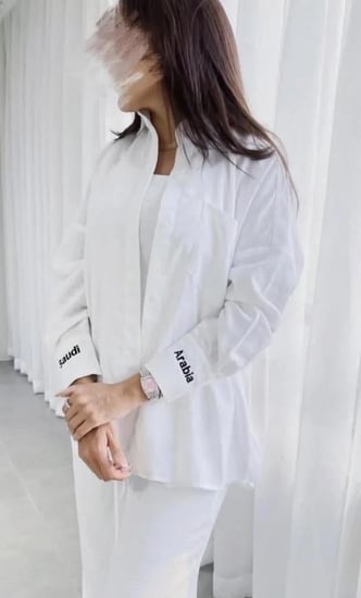 قميص لينن بتطريز سيفين ونخلة