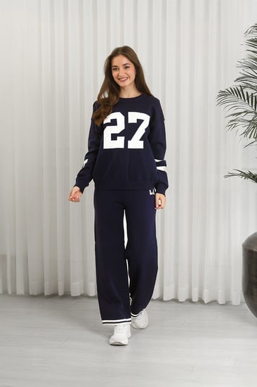 ترنج شتوي بأكمام طويلة وياقة مدورة