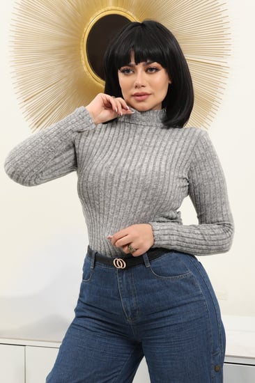 هاينك نسائي بأكمام طويلة ونصف الياقة المدورة