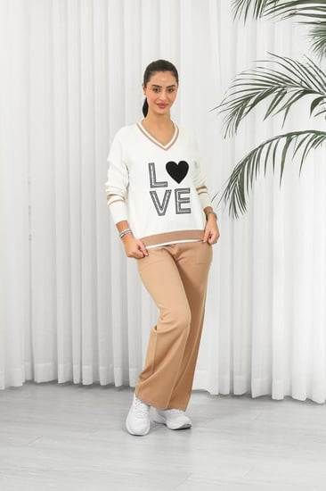 ترنج شتوي لونين بأكمام طويلة وياقة V