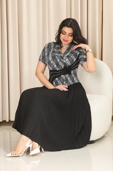 فستان كلاسيكي مكسر نصف كم بلونين