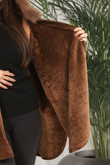 شال شتوي فرو مع قبعة