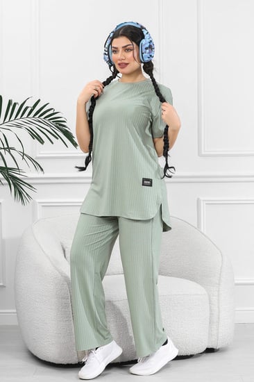 ترنج نسائي كاجوال ريب سادة تيشرت قصير من الأمام وظهر طويل بياقة دائرية وبنطال مزود بجيب جانبية