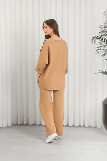 ترنج شتوي مورد بأكمام متوسطة الطول