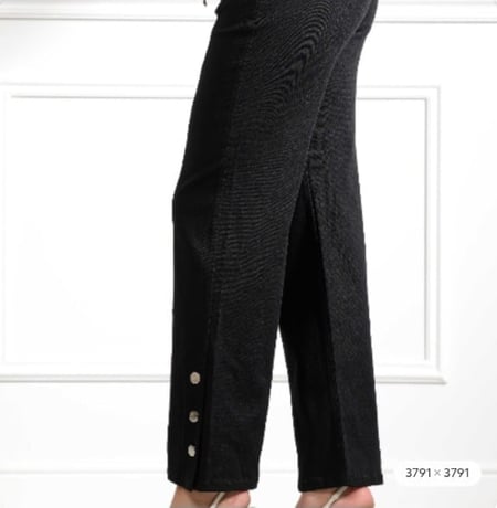 بنطال جينز خصر متوسط برباط مطاطي بقصة واسعة حتى الكاحل مع ازرار