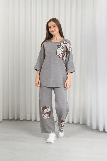 ترنج شتوي مورد بأكمام متوسطة الطول