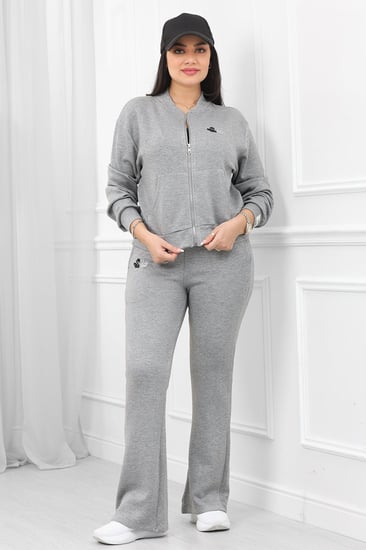 ترنج شتوي كاجوال توب بياقة وسحاب وبنطال واسع من الأسفل