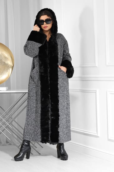 فروة شتوية بقبعة وفرو من الأمام والأكمام