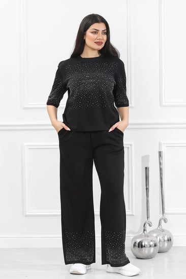 ترنج نسائي كاجوال طبي تيشرت قصير مزين بالترتر اللامع وبنطال مزود بجيب جانبية