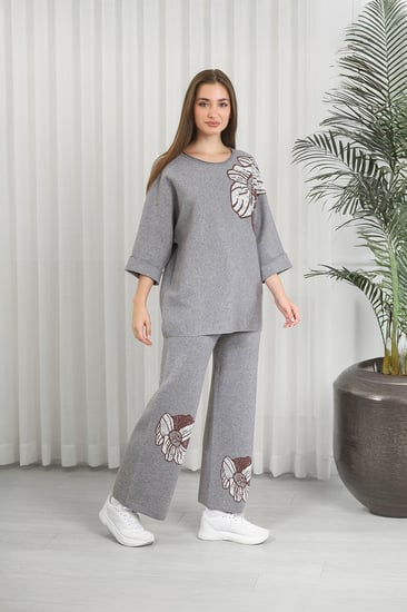 ترنج شتوي مورد بأكمام متوسطة الطول