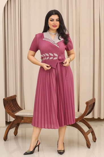 فستان كلاسيكي مكسر نصف كم بحزام