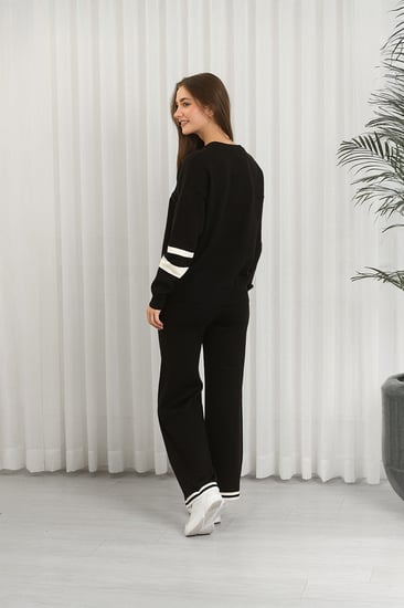 ترنج شتوي بأكمام طويلة وياقة مدورة