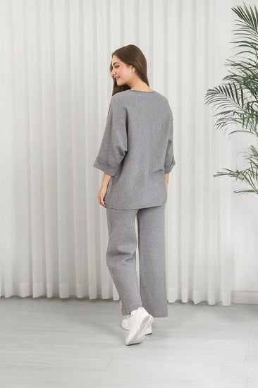 ترنج شتوي مورد بأكمام متوسطة الطول