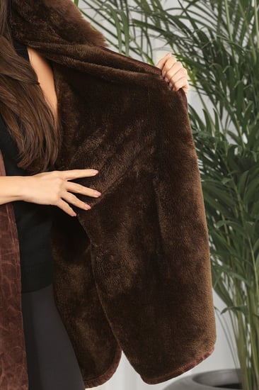 شال شتوي فرو مع قبعة