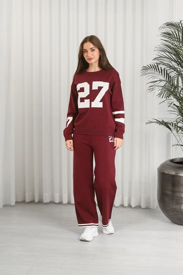 ترنج شتوي بأكمام طويلة وياقة مدورة