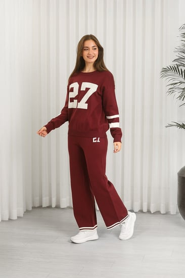 ترنج شتوي بأكمام طويلة وياقة مدورة