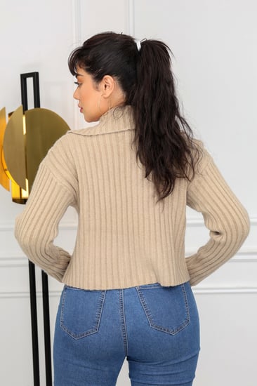 بلوزة نسائية صوف برقبة عالية وسحاب