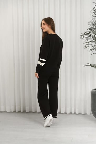 ترنج شتوي بأكمام طويلة وياقة مدورة