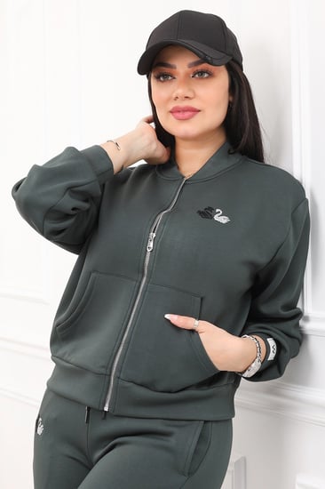 ترنج شتوي كاجوال توب بياقة وسحاب وبنطال واسع من الأسفل