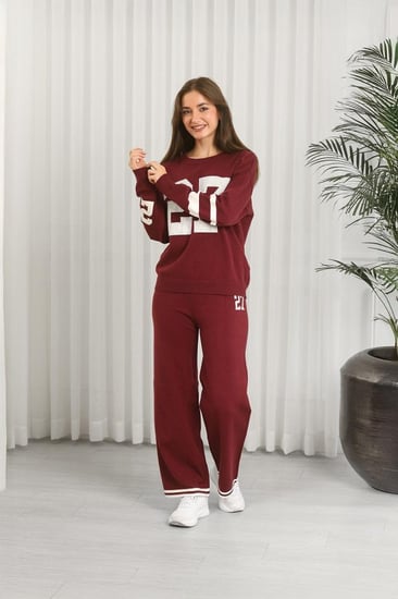 ترنج شتوي بأكمام طويلة وياقة مدورة