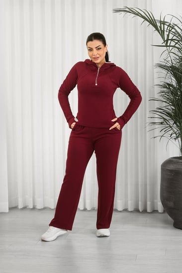 ترنج شتوي بأكمام طويلة وقبعة وسحاب قصير أعلى الصدر