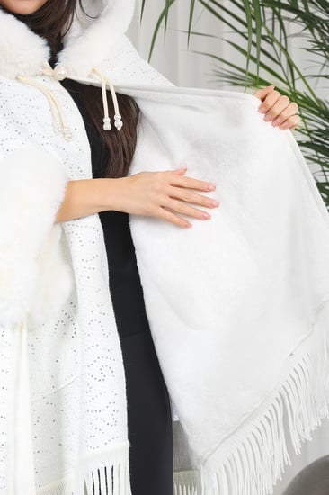 شال شتوي فرو بجيب و شرّاشيب مع قبعة