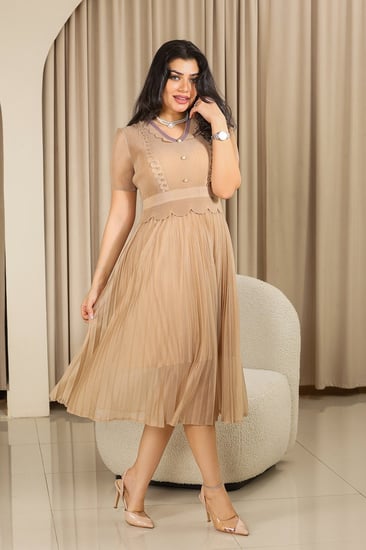 فستان كلاسيكي مكسر شيفون نصف كم بأزرار